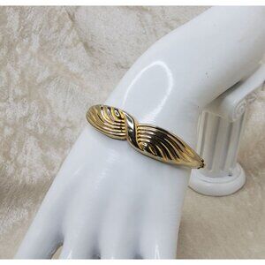 Vintage Gold Tone Metal Twist Design Bangle Push Lock Bracelet